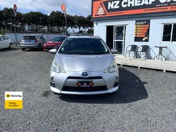 Toyota Aqua 2013 photo 3