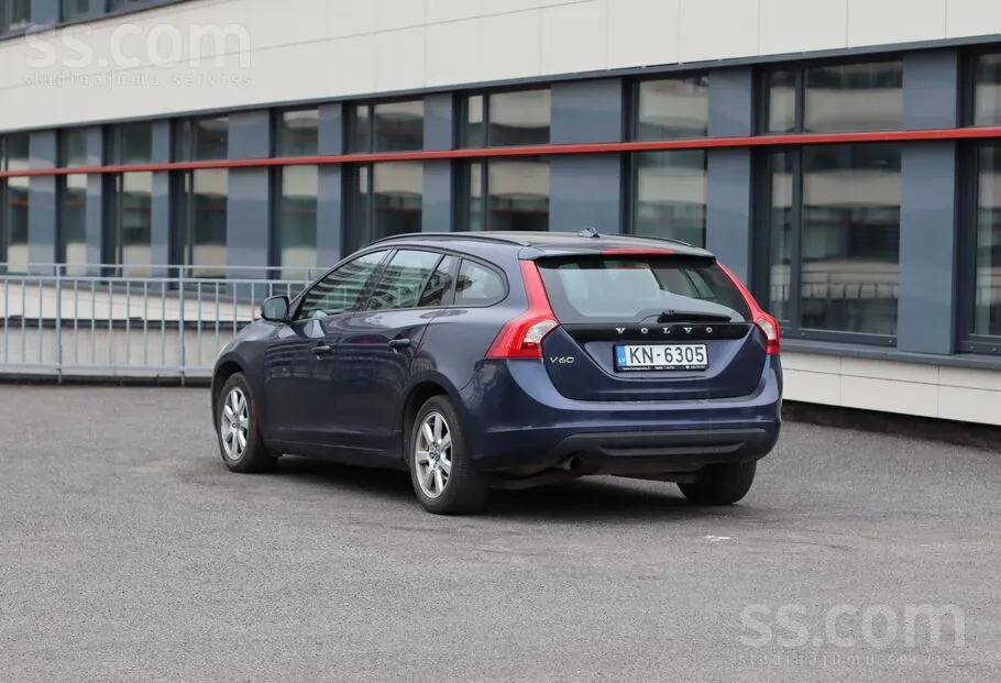 Volvo V60 2012 photo 4