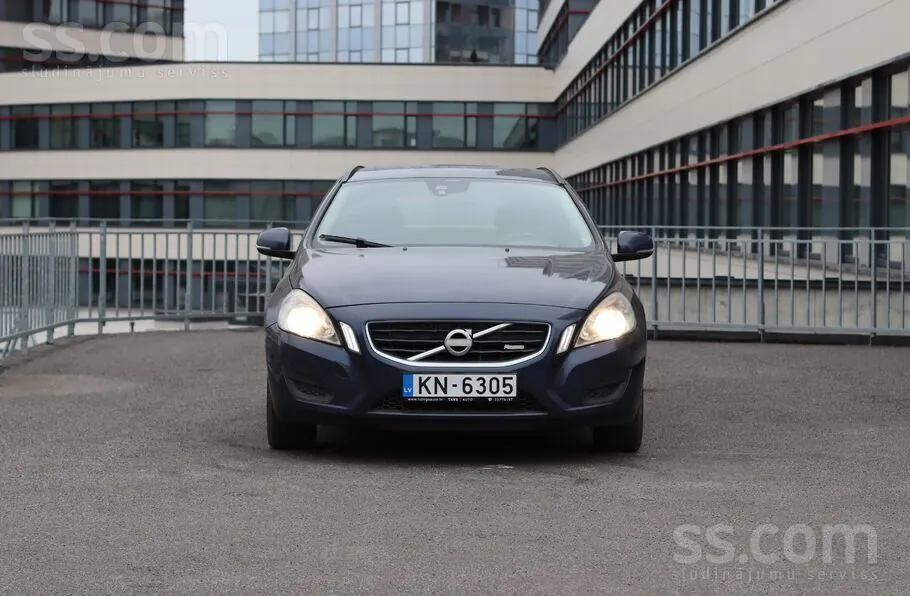 Volvo V60 2012 photo 2
