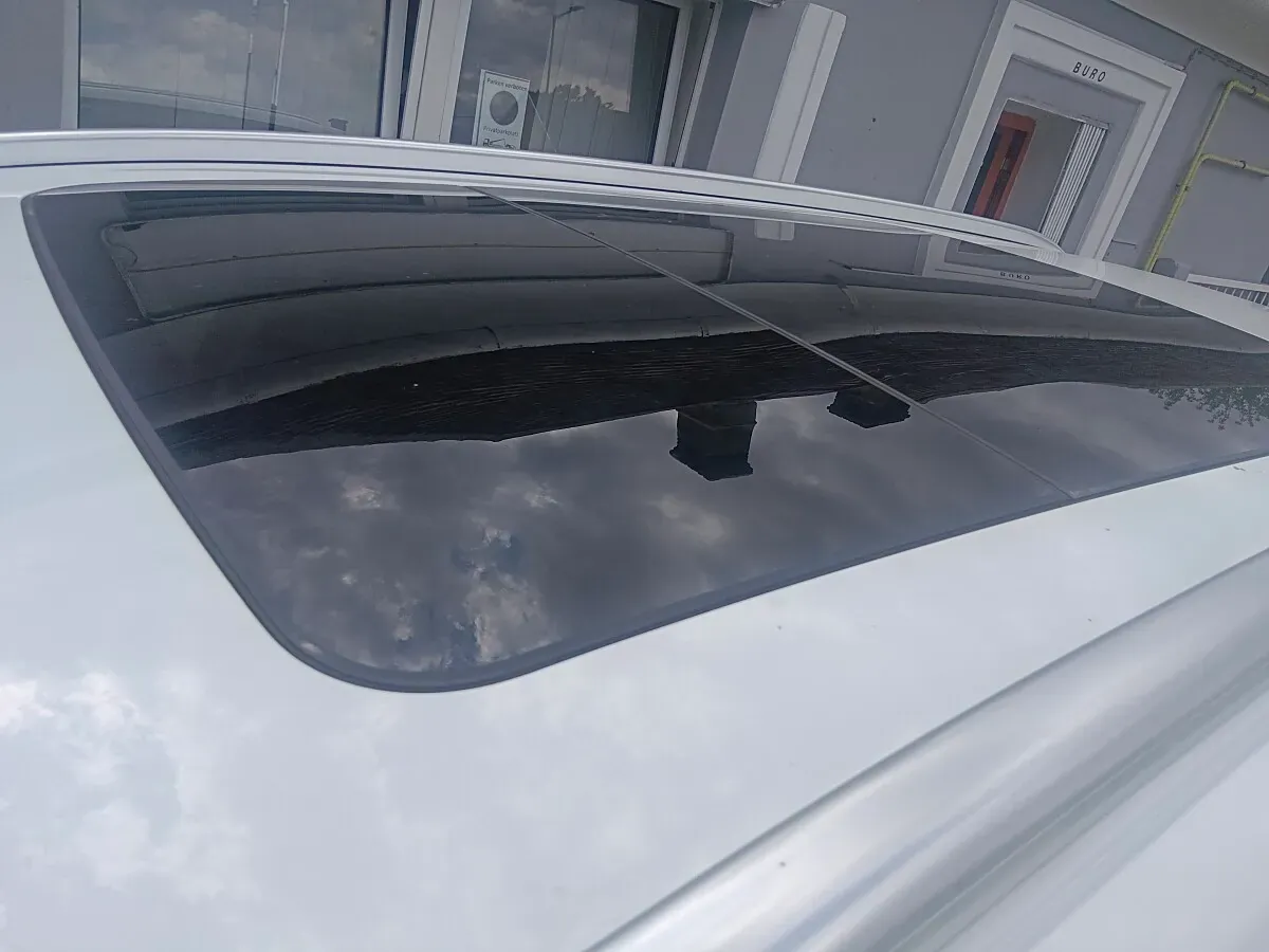 Ford Galaxy 2016 photo 2