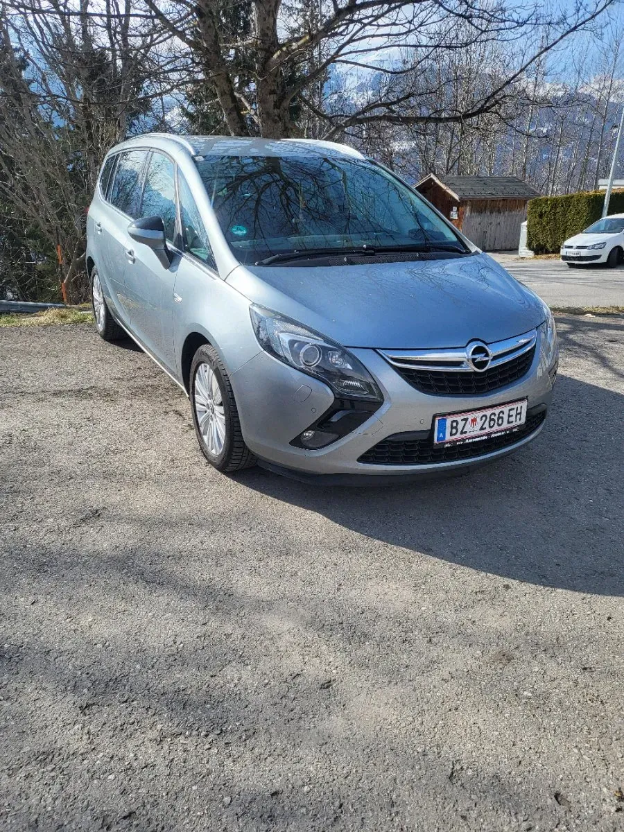 Opel Zafira Tourer 2014 photo 3