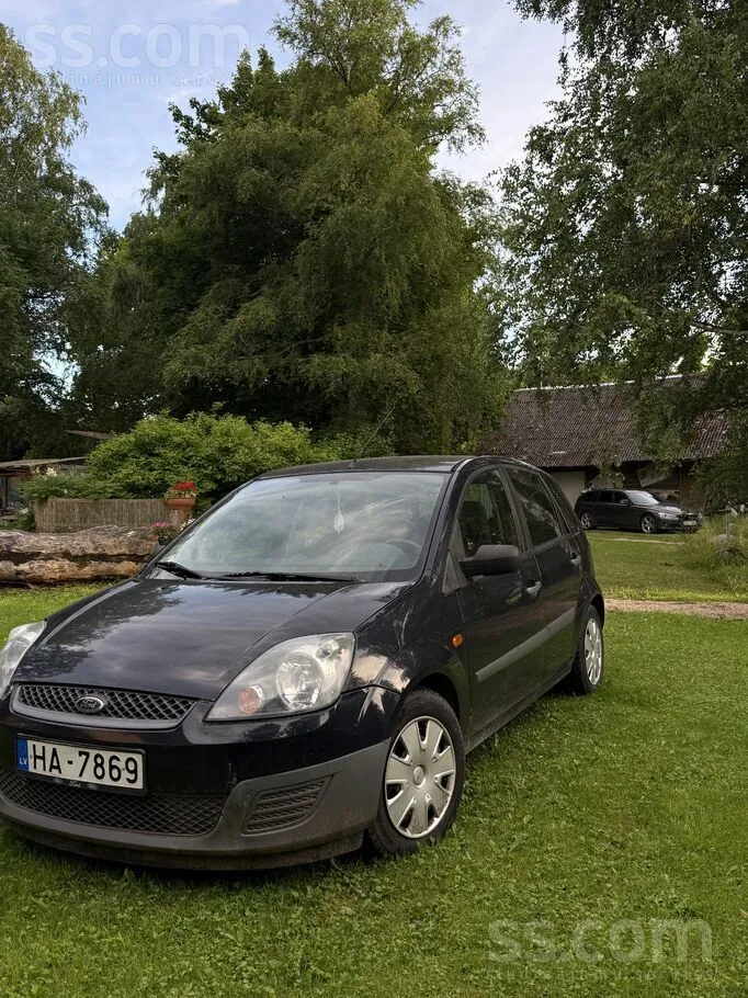 Ford Fiesta 2006 photo 2