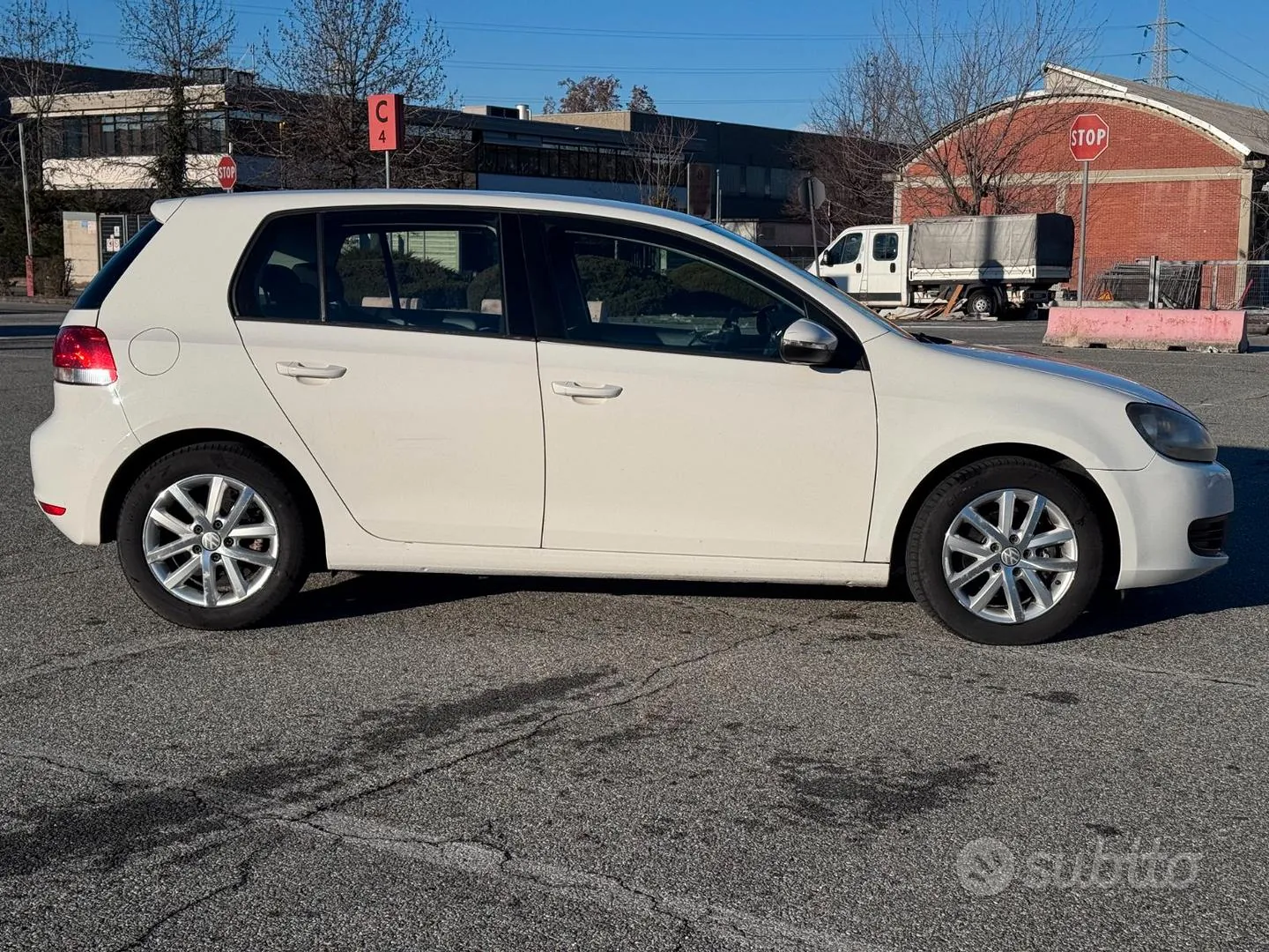 Volkswagen Golf 2011 photo 4