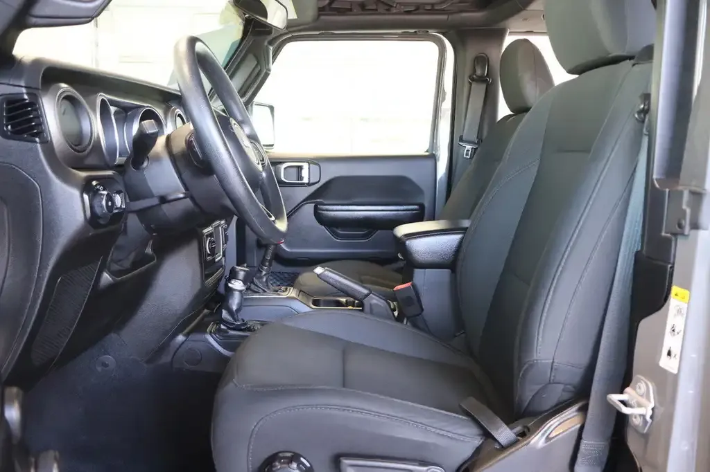 Jeep Wrangler 2018 photo 2