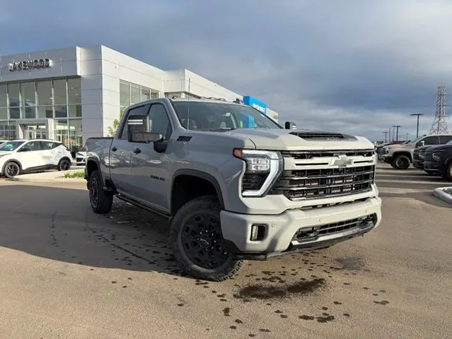 Chevrolet Silverado 3500Hd 2024 photo 2