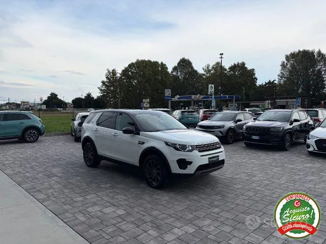 Land Rover Discovery Sport 2017 photo 4