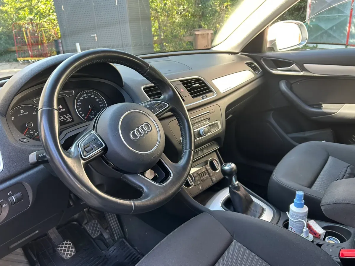 Audi Q3 2017 photo 2