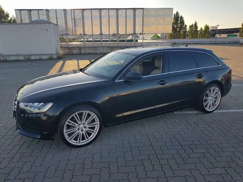 Audi A6 2012 photo 2