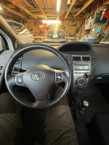 Toyota Yaris 2009 photo 3