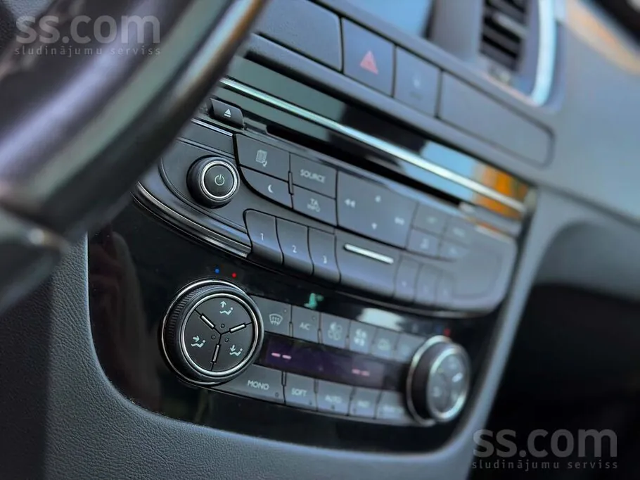 Peugeot 508 2012 photo 2