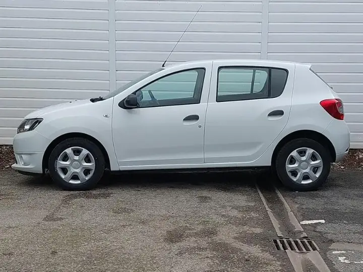 Dacia Sandero 2015 photo 4