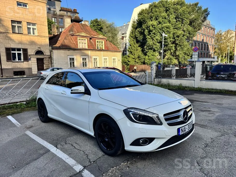 Mercedes-Benz A180