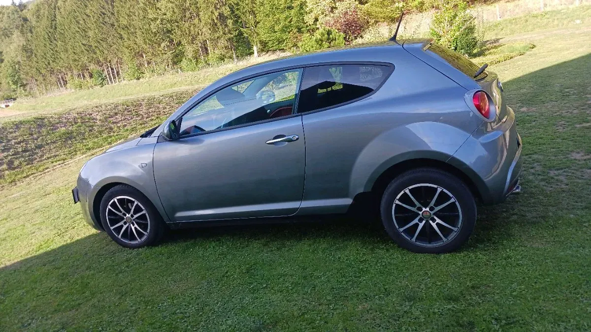 Alfa Romeo Mito 2011 photo 2