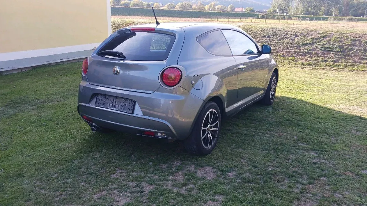 Alfa Romeo Mito 2011 photo 3