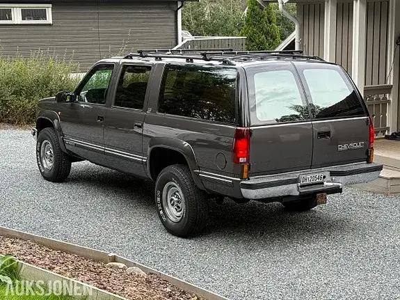 Chevrolet Suburban 1993 photo 4