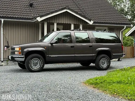 Chevrolet Suburban 1993 photo 2