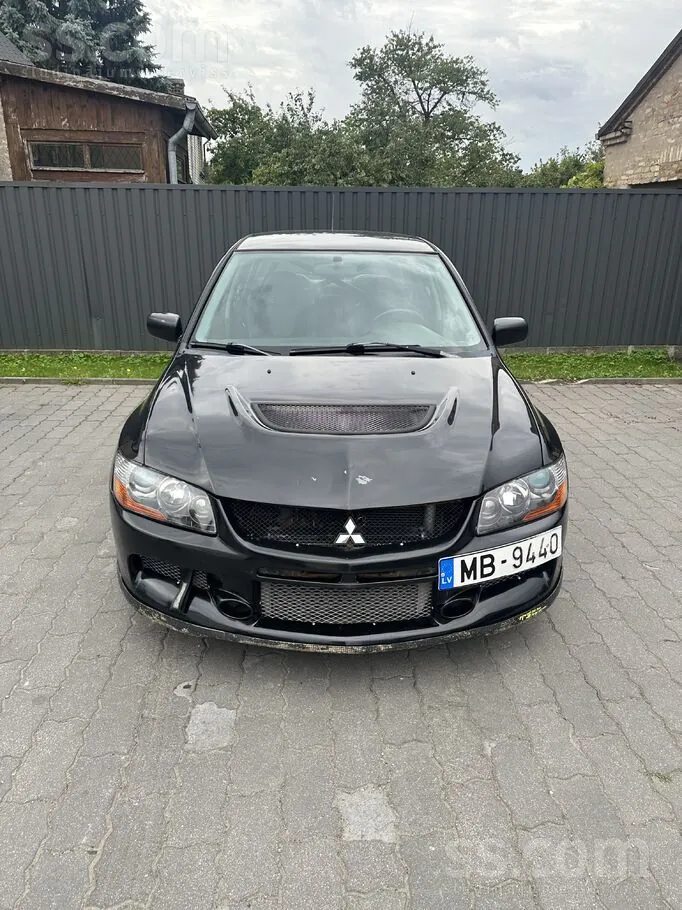 Mitsubishi Lancer Evolution 2006 photo 2