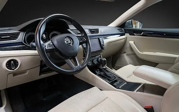 Skoda Superb 2016 photo 3