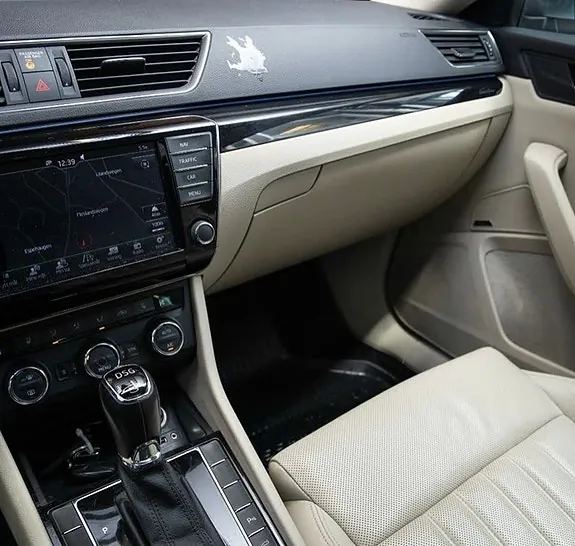 Skoda Superb 2016 photo 5
