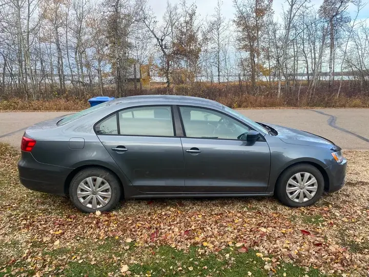 Volkswagen Jetta 2011 photo 4