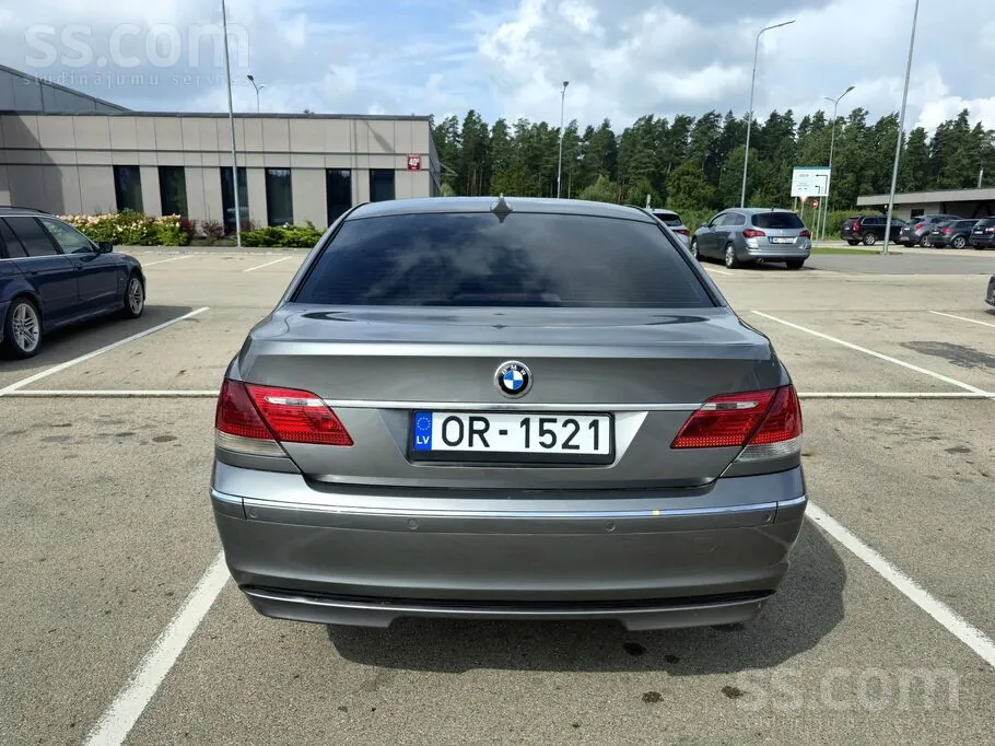 BMW 730 2005 photo 4