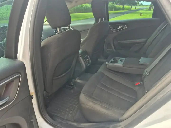 Chrysler 200 2015 photo 5