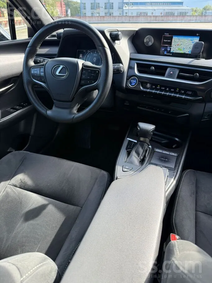 Lexus Ux 2019 photo 5