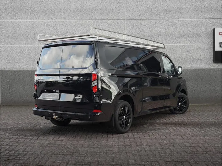 Ford Transit Custom 2024 photo 2