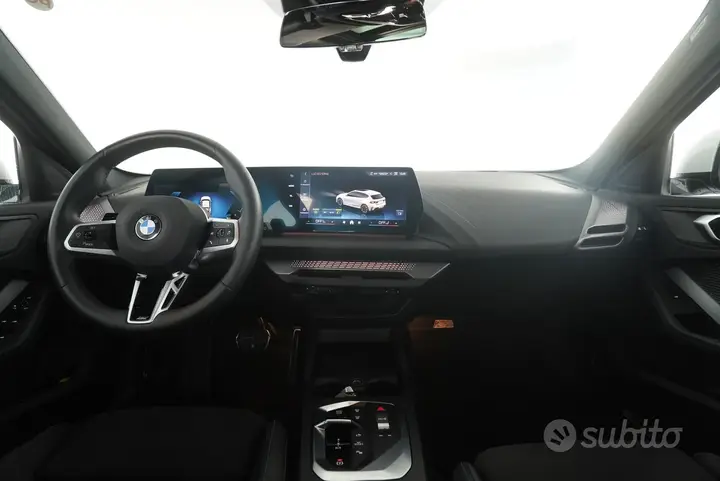 BMW 1 Series 2025 photo 4
