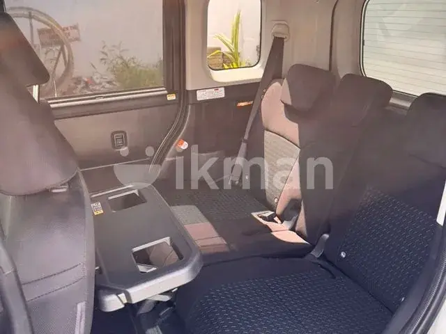 Toyota Roomy 2025 photo 5