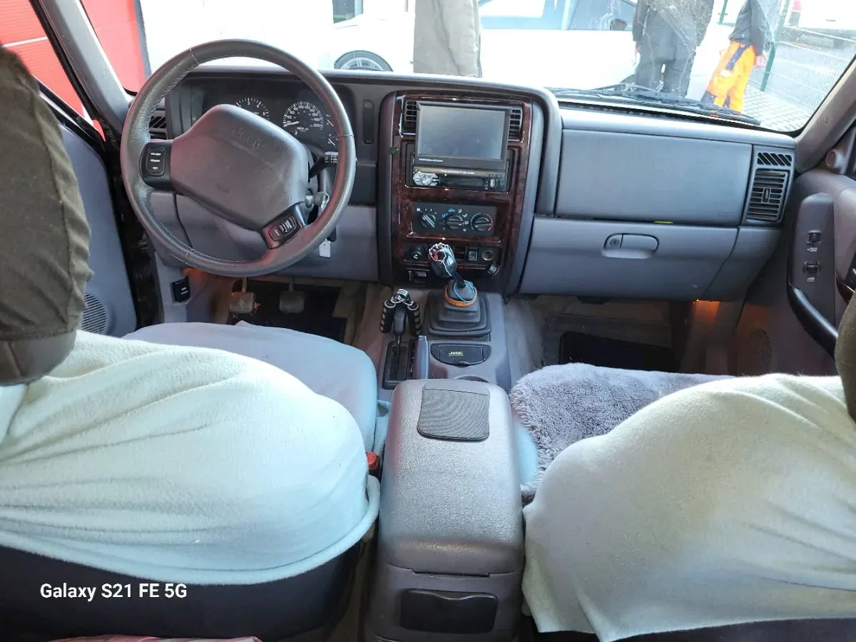 Jeep Cherokee 1997 photo 3