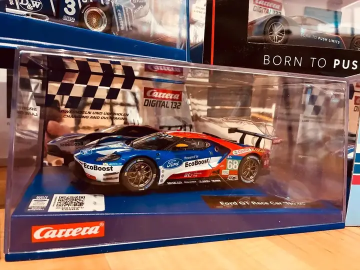 Carrera Digital 132 Autos 7 St