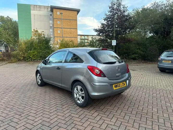 Vauxhall Corsa 2011 photo 5