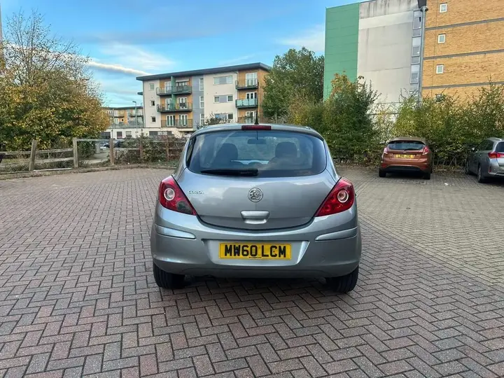 Vauxhall Corsa 2011 photo 4