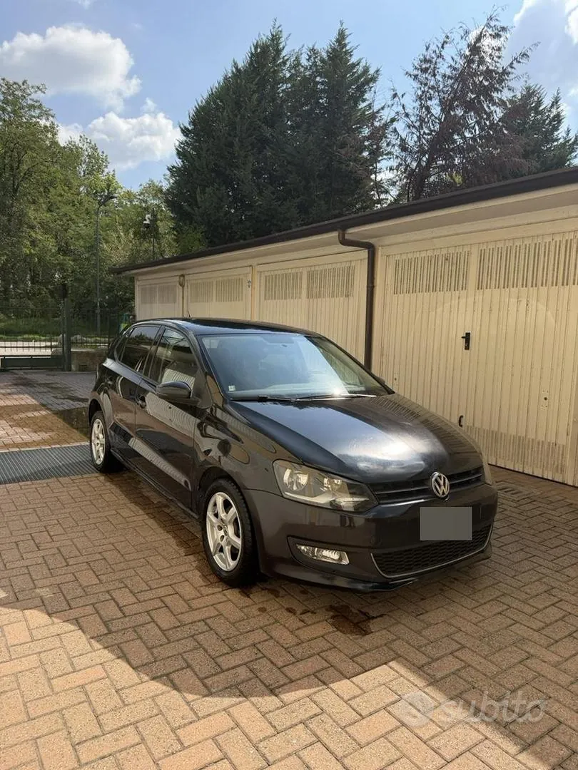 Volkswagen Polo 2011 photo 2