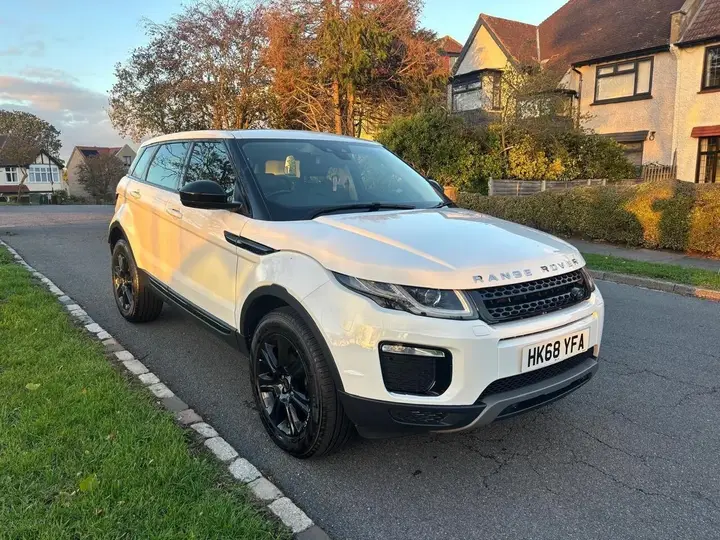 Land Rover Range Rover Evoque 2018 photo 2