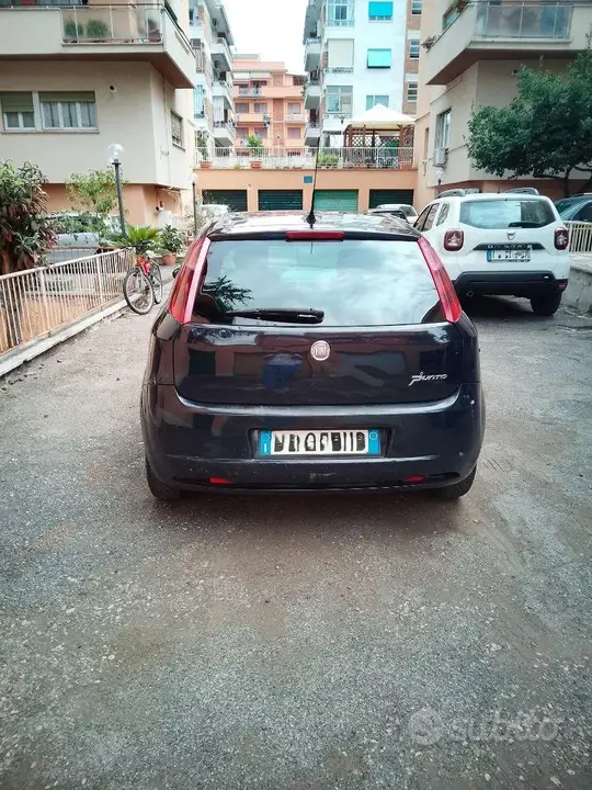Fiat Grande Punto 2009 photo 3