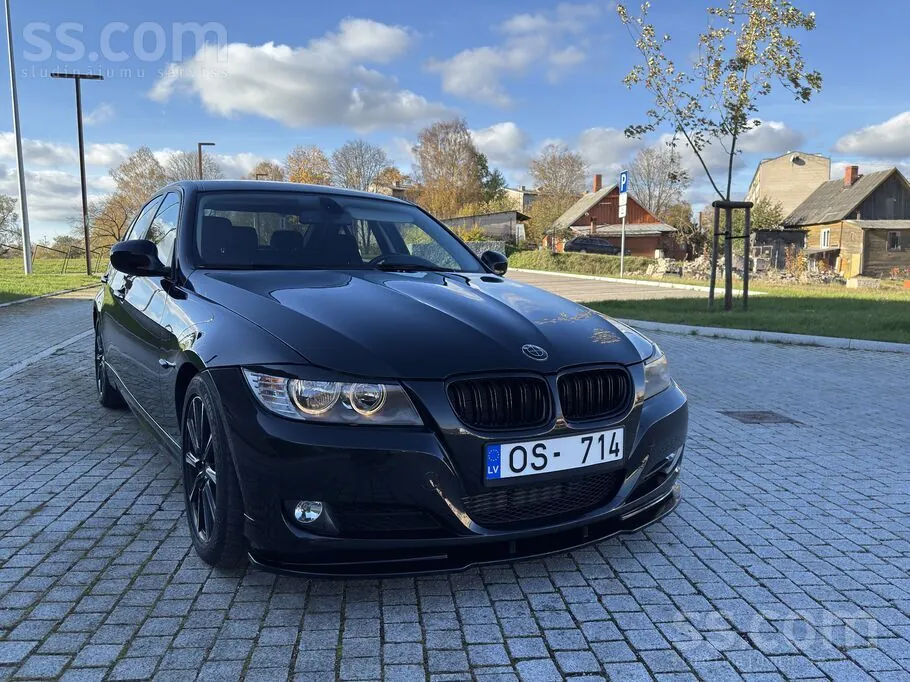 BMW 320D 2011 photo 2