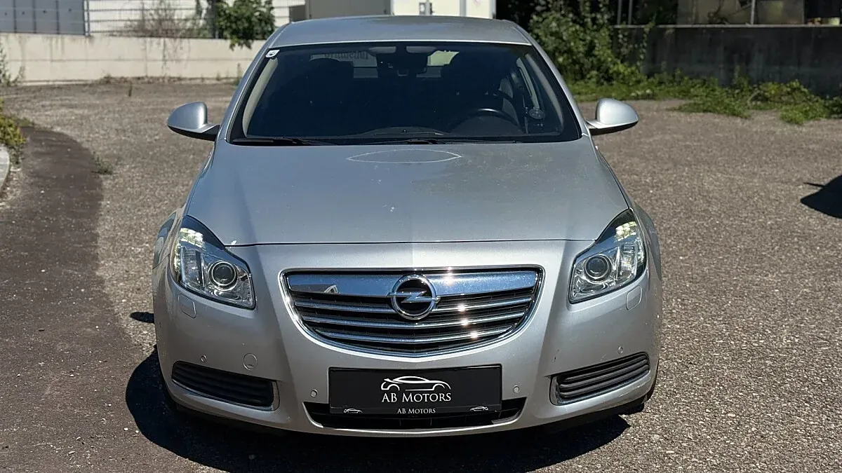 Opel Insignia 2011 photo 2