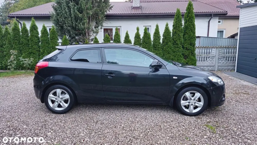 Kia Ceed 2008 photo 4