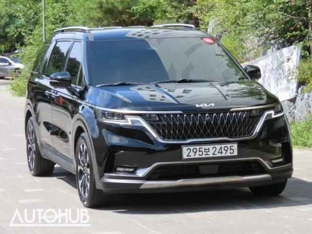 Kia Carnival 2023 photo 2
