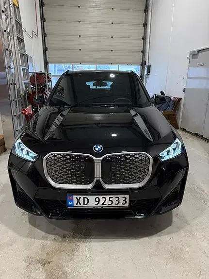 BMW Ix1