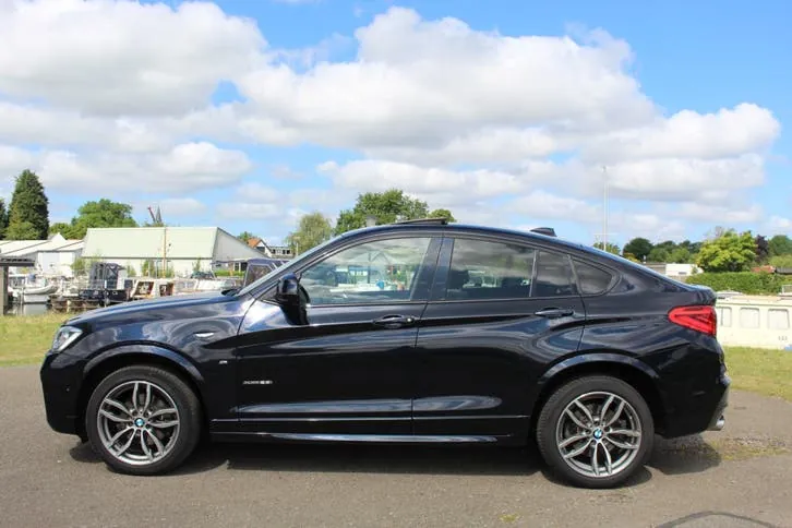BMW X4 2016 photo 2