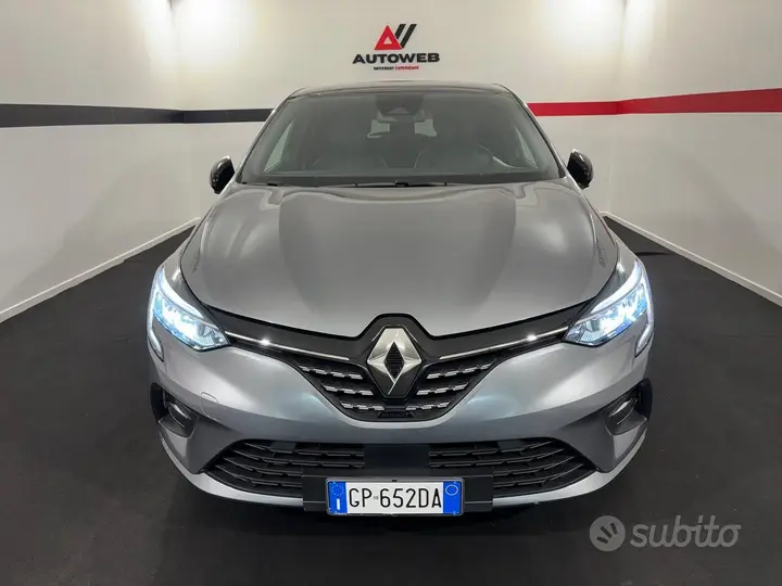 Renault Clio 2023 photo 2