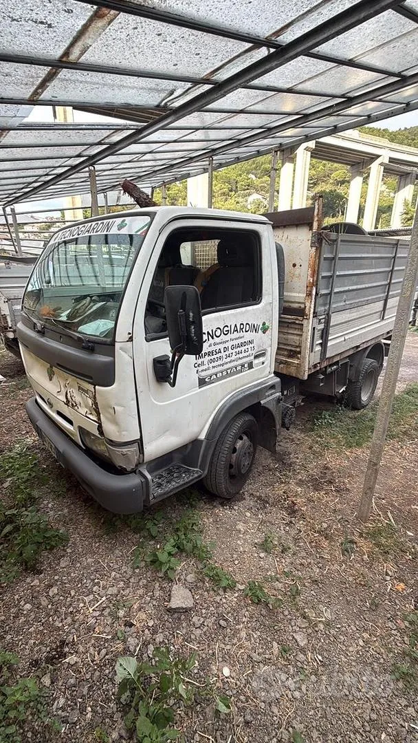 Nissan Cabstar 2002 photo 2