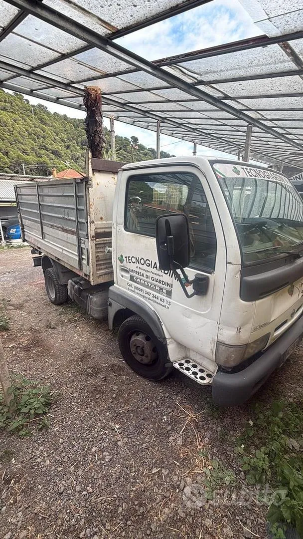 Nissan Cabstar 2002 photo 3
