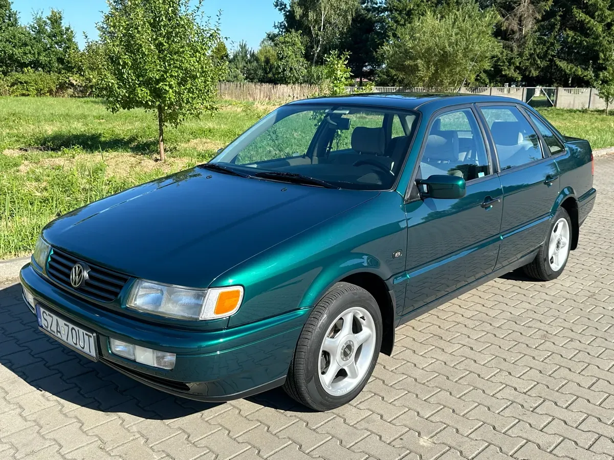 Volkswagen Passat 1995 photo 2