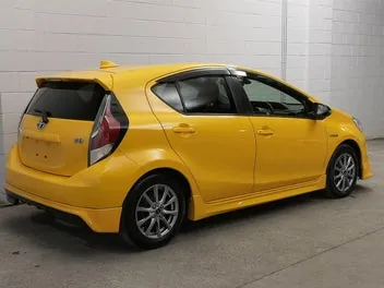 Toyota Aqua 2016 photo 3