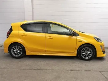Toyota Aqua 2016 photo 4