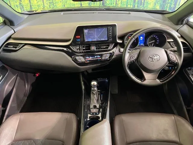 Toyota Ch-R G 2017 photo 2
